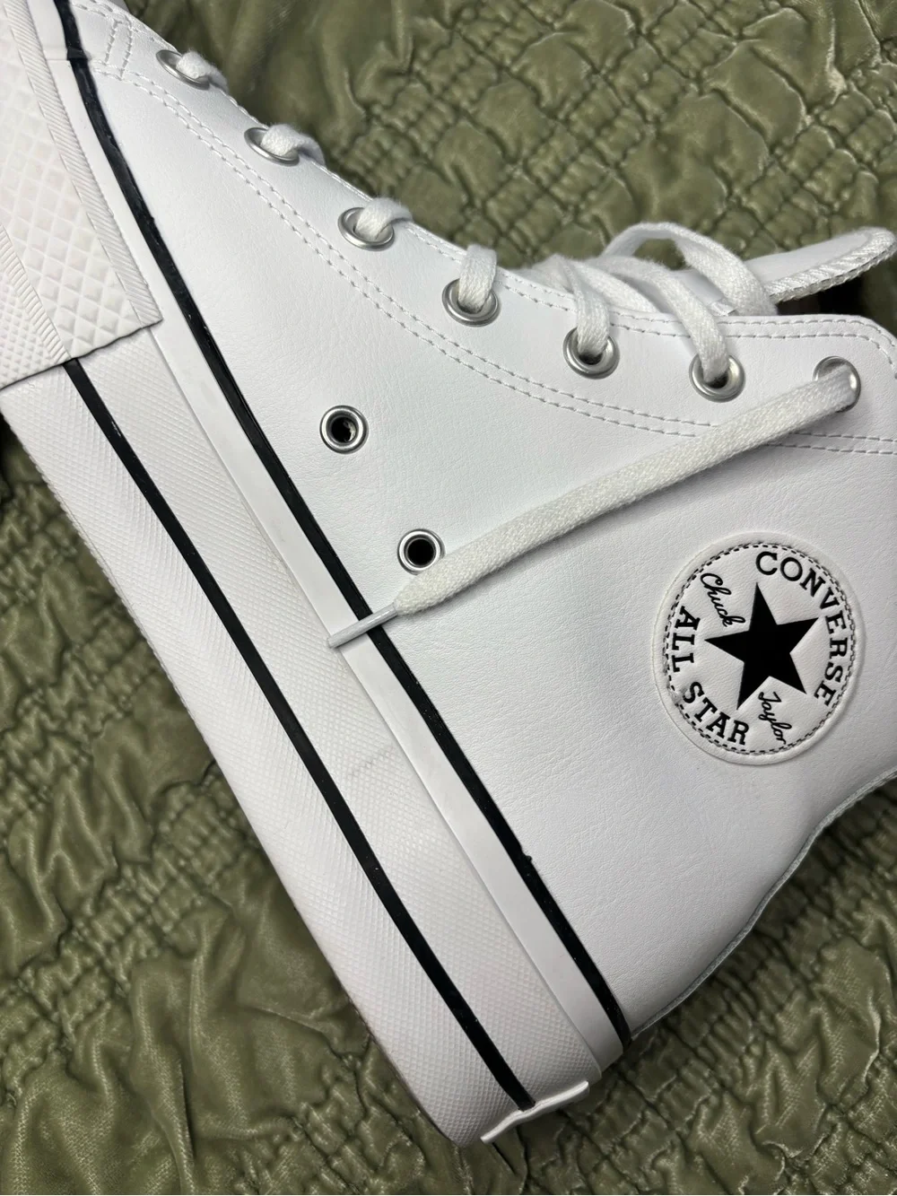 Converse Chuck Taylor All Star Leather Platform